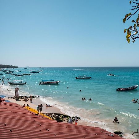 A Orilla Del Mar En Baru Vandrarhem Cartagena Exteriör bild