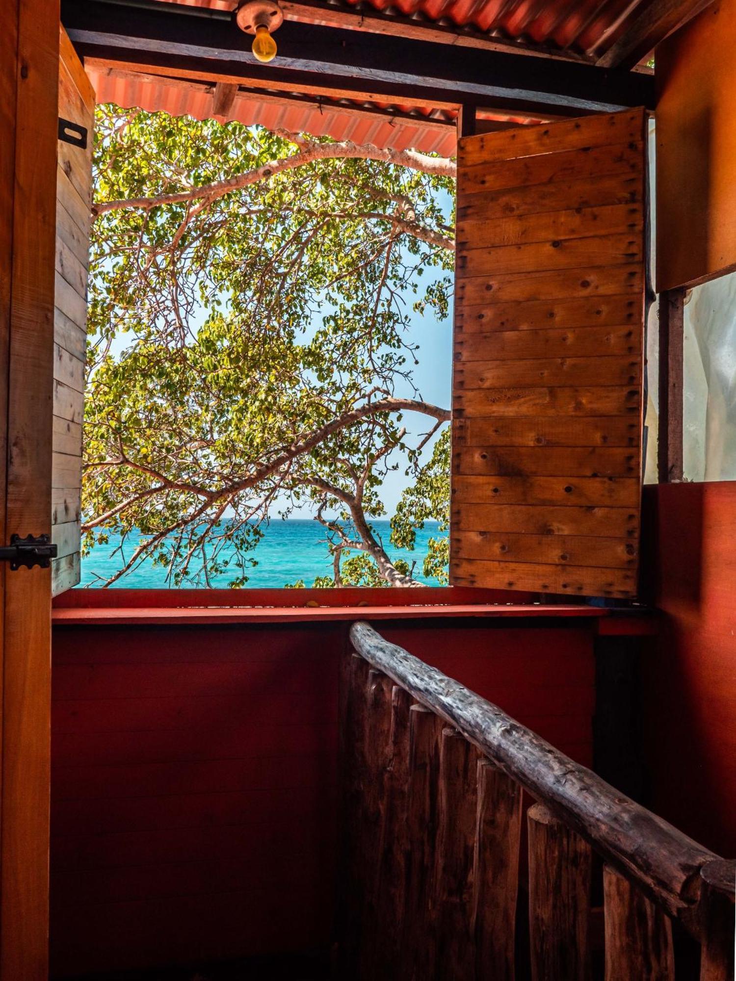 A Orilla Del Mar En Baru Vandrarhem Cartagena Exteriör bild